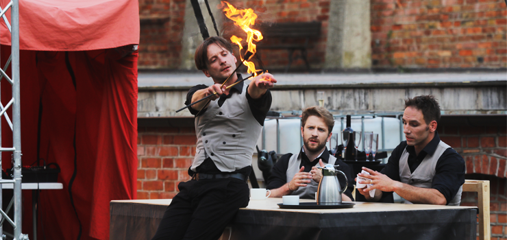 "Gentlemen's Circus", czyli żonglerka, elegancja i humor (zobacz zdjęcia)