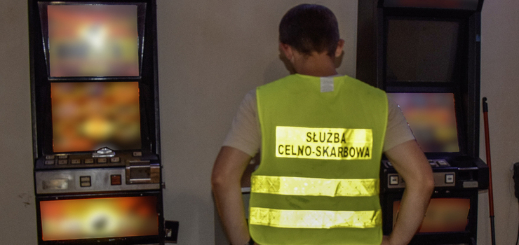 Skontrolowali dwa punkty, zajli osiem automatw