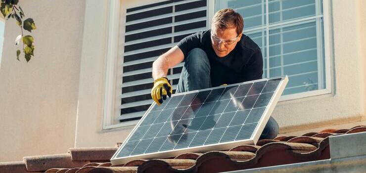 Pompy ciepła a współpraca z systemami solarnymi – jak zwiększyć oszczędności w domu