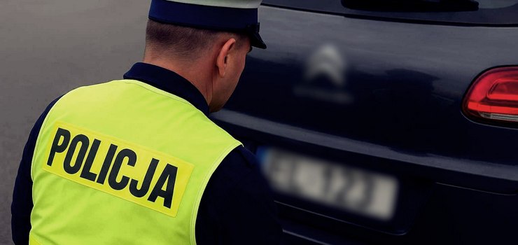 78-latek kupi tablice rejestracyjne w internecie. Grozi mu do 5 lat wizienia