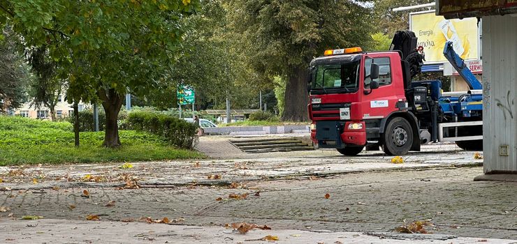 Elblg: "Przy czogu" zrobi si zielono. Ruszaj prace w miasteczku handlowym