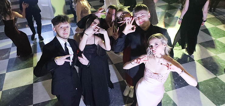 Zobacz, jak na Studniówce bawili się maturzyści ZST-I