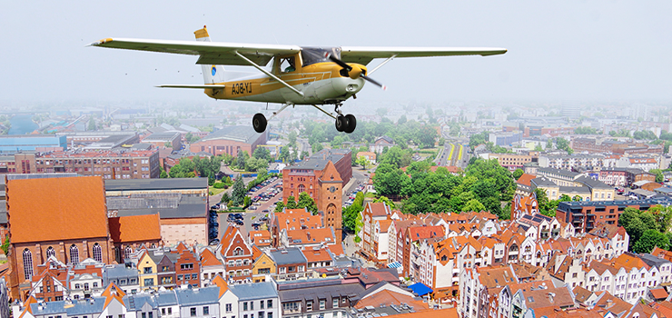 Elbl�skie lotnisko doczeka si� utwardzonego pasa startowego?