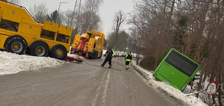 Elbl�g zmieni� si� w lodowisko, dosz�o do 15 kolizji. „Sytuacja mo�e si� powt�rzy�”