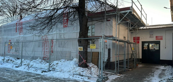 Nowe dachy elbl�skich zabytk�w. Trwa inwestycja za prawie 4,5 ml z�