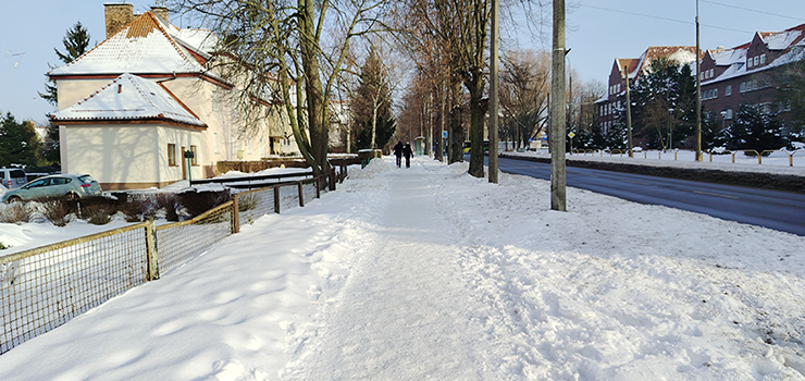 Takiej zimy nie by�o od lat. Bolesne upadki, �liskie chodniki i dziesi�tki zg�osze� mieszka�c�w do Stra�y Miejskiej