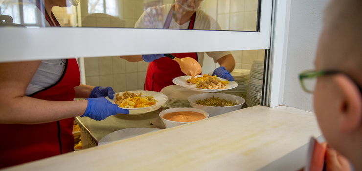 Fast foody zakazane w szkołach? Minister zdrowia: Przydałoby się