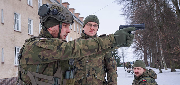 Egzaminy na podoficer�w w szeregach 16 Dywizja Zmechanizowana za nami! 