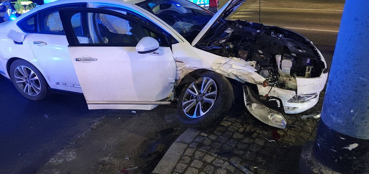 Zdarzenie drogowe przy zbiegu ulic Grota Roweckiego i Traugutta. Do szpitala trafi�o m.in. 6-letnie dziecko