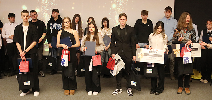 "To bardzo warto�ciowe przedsi�wzi�cie nie tylko dla uczni�w"