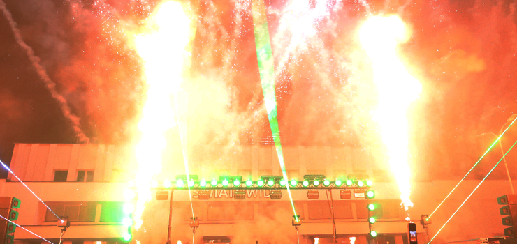 Pokaz świateł, obrazu i muzyki. Zobacz, jak rozpoczęto obchody 780-lecie nadania Elblągowi praw miejskich