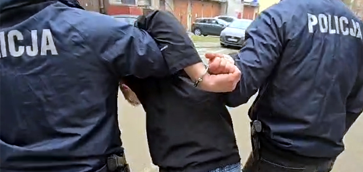 Elbl�scy policjanci zatrzymali 22-latka oraz 19-latka podejrzanych o udzia� w procederze oszustw „na legend�”