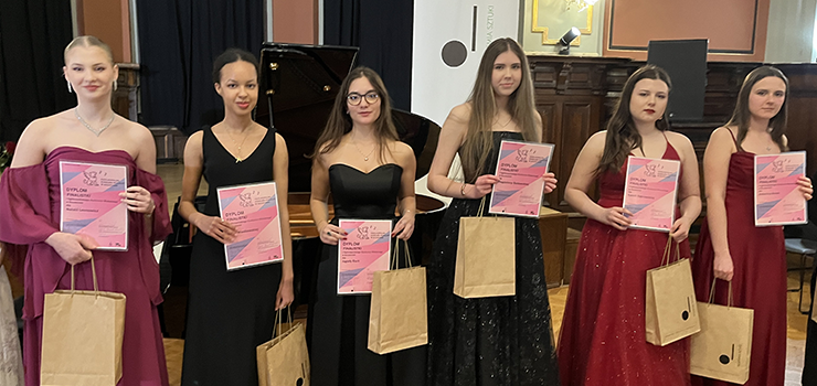 Natalia Leonowicz z Elbląga finalistką I Ogólnopolskiego Konkursu Wokalnego w Szczecinie