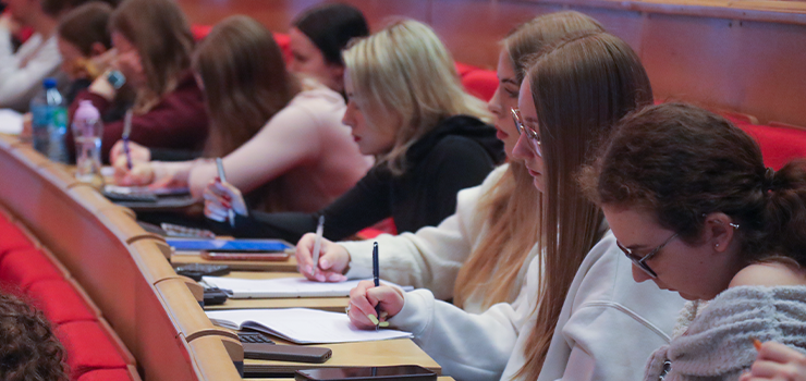 Matematyka w pigu�ce. Ponad tysi�c maturzyst�w wzi�o udzia� w powt�rce z ANS (zdj�cia!)