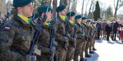 "Oddajemy ho�d wszystkim, kt�rzy zgin�li 16 lat temu, pokazuj�c, �e wci�� o nich pami�tamy"