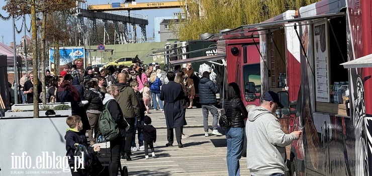 "Jedzenie jest pyszne, a porcje du�e. Fajnie, �e pogoda dopisuje"