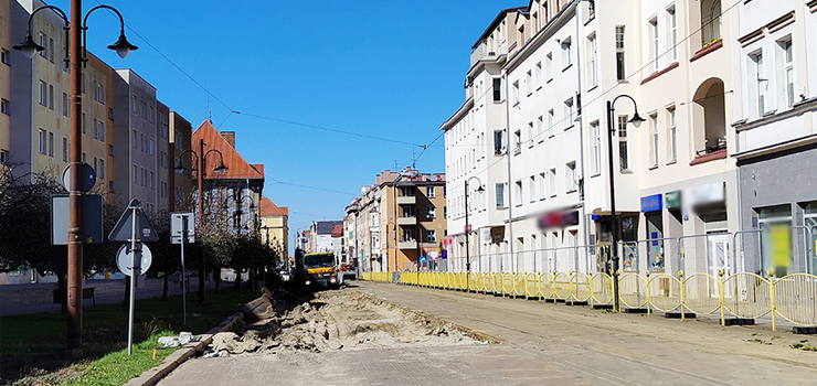 Remont torowiska na ul. 1 Maja. Zobacz, jak post�puj� prace (zdj�cia)