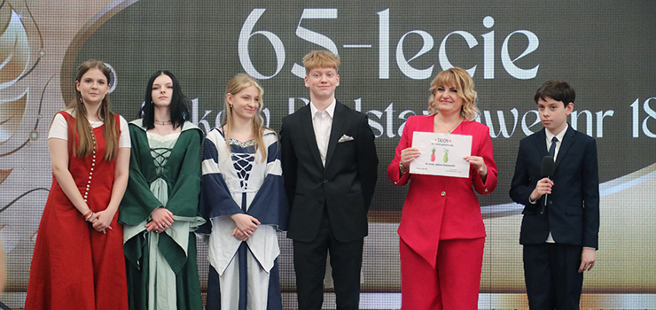 SP 18 obchodzi 65-lecie istnienia. "Dzi� podw�jne �wi�to"