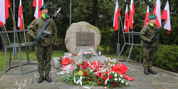 Obchody 81. rocznicy wyzwolenia Obozu Koncentracyjnego Stutthof, podob�z Elbl�g