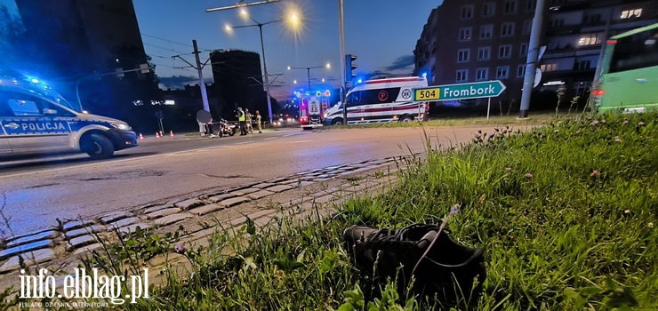 Skrzy�owanie Kr�lewieckiej i P�k. D�bka: zderzenia osobowego citroena z motocyklem