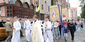 Ulicami Elbl�ga przesz�y procesje Bo�ego Cia�a. Zobacz procesj� na Starym Mie�cie (zdj�cia) 