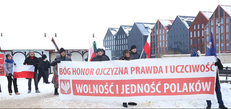 W Elblągu odbędzie się kolejna pikieta przeciwko paktowi migracyjnemu. "Społeczeństwo musi być przygotowane"