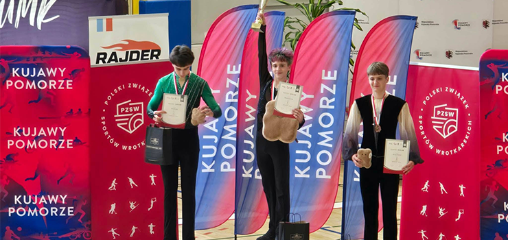 Zawodnik UKS „Szóstka" Michał Kamiński Mistrzem Polski Juniorów w jeździe figurowej na rolkach