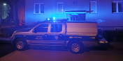 Stra�nicy miejscy pomogli starszej kobiecie. Przewr�ci�a si� w swoim mieszkaniu