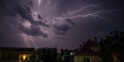 Ostrze�enie przed burzami w regionie
