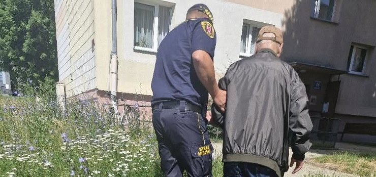 „Nie potrafił powiedzieć kim jest i gdzie mieszka”. Pomoc przyszła na czas
