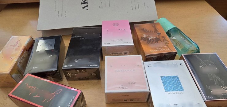 Wpadli na kradzieży w centrum handlowym. W plecaku 18-latka znaleziono perfumy za ponad 2 tys. zł