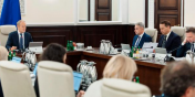 Rz�d porz�dkuje system ochrony zdrowia. Limity wynagrodze�, jawne kontrakty, transparentny dost�p do �wiadcze�