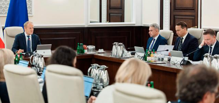 Rz�d porz�dkuje system ochrony zdrowia. Limity wynagrodze�, jawne kontrakty, transparentny dost�p do �wiadcze�