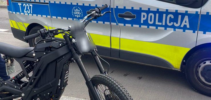 Chodnik nie jest drogą dla motorowerów. Ten 14-latek o tym nie wiedział
