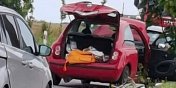 Zdarzenie drogowe z udzia�em trzech pojazd�w