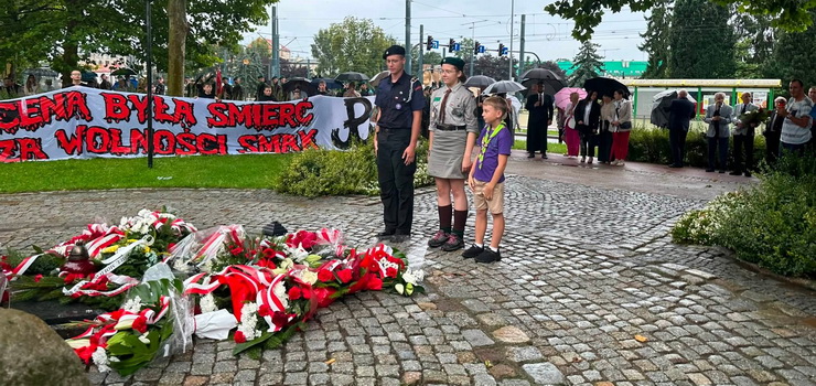82 lat temu wybuch�o Powstanie Warszawskie. "W chwili pr�by wykazali si� odwag�, kt�ra do dzi� budzi podziw i szacunek"