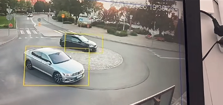 21-latek specjalnie przejechał przez rondo! Zobacz nagranie