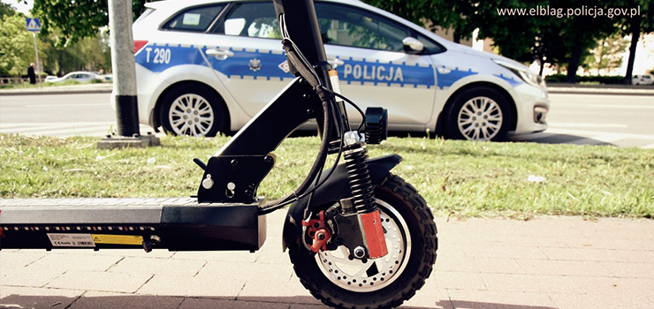 Wypadek z udziałem hulajnogi elektrycznej. 15-latek uderzył w volkswagena