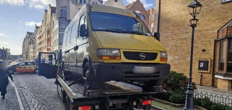 ��ty bus znikn�� ze Starego Miasta. Stra� miejska: Sta� tam od dawien dawna