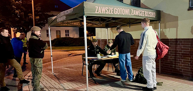Pocz�tek drogi do munduru. Nowi terytorialsi w 4W-MBOP