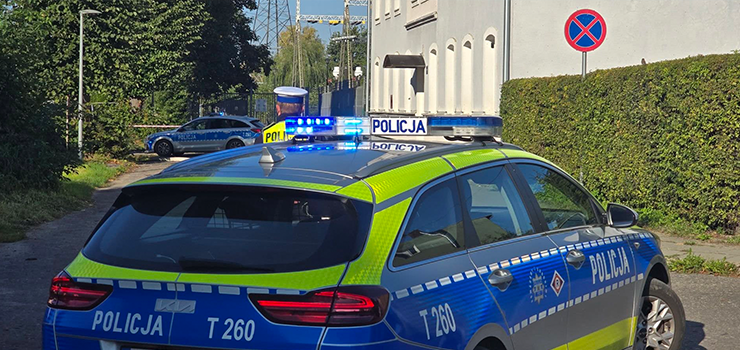 Ciecz zabezpieczona w pojemnikach umiejscowionych przy budynku była substancją łatwopalną