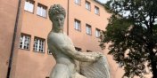 Po s�siedzku z Achillesem. Kolejna w�dr�wka Tezeusza