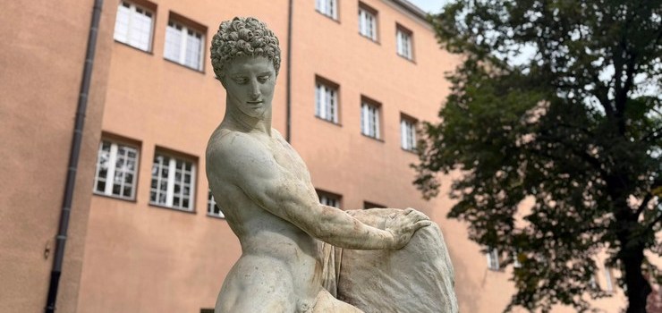 Po s�siedzku z Achillesem. Kolejna w�dr�wka Tezeusza