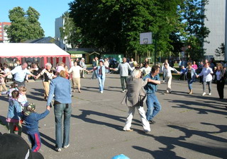 Zawada bawiła się po sąsiedzku