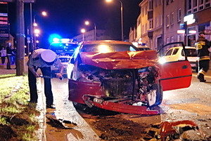 Pijany kierowca szala noc po miecie 