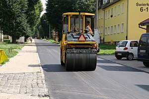 Jest nowa nawierzchnia, mieszkacy chc progw