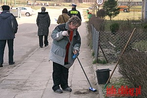 Kontrole sprawdz stan czystoci i porzdku na posesjach