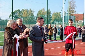 W Nowakowie zbuduj Orlika, w Elblgu czekaj na wykonawc