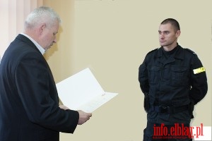 Policjant nagrodzony za uratowanie ycia toncemu