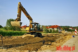 Z promilami pracowa spychaczem na budowie